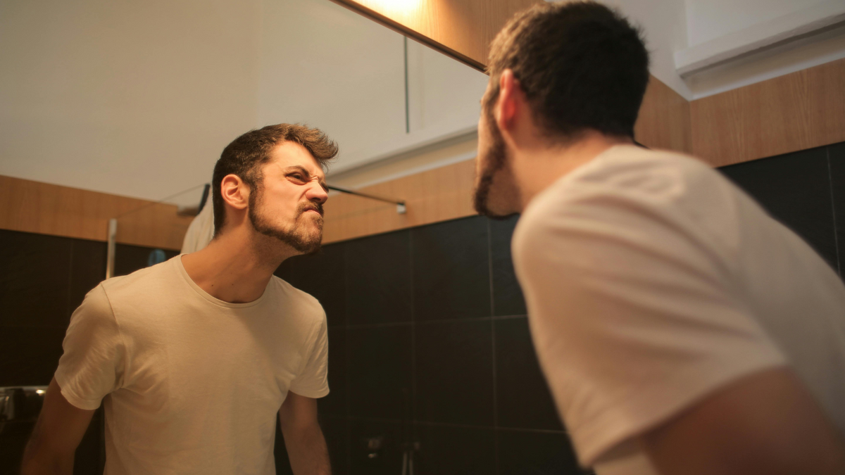 Comment lutter contre les pellicules de barbe ?